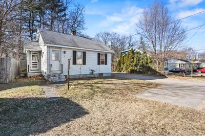 6 Coolidge Avenue 1