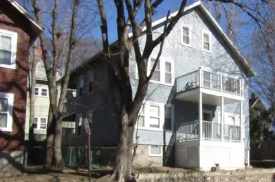 74 Bailey St
