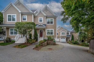 210 S Quinsigamond Ave #2 1