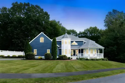 24 Dennison Ct 1