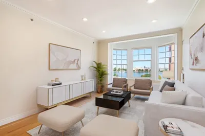 4 Charlesgate East #605