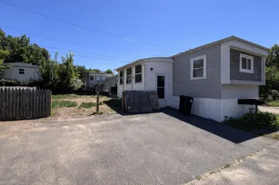 229 Miller Street #C9