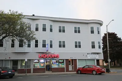 11 Essex Street #11B