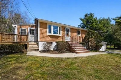 83 Thurlow St 1