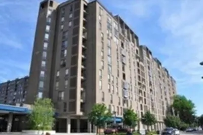 44 Washington St #404