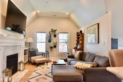 28 Dix Street #3