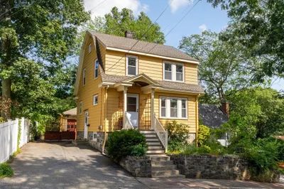12 Seery St