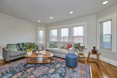 46 Forest Hills St #3 1