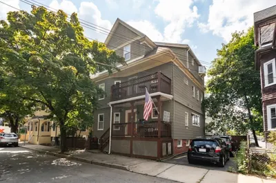 28 Holyoke Rd #3
