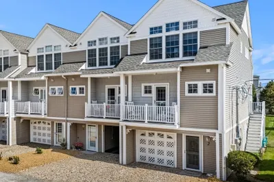595 N End Blvd #2