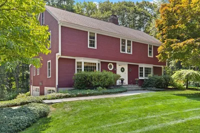 63 Canterbury Dr 1