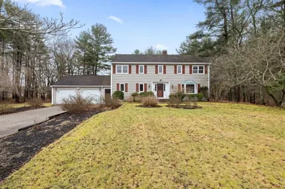 112 Riverside Dr 1