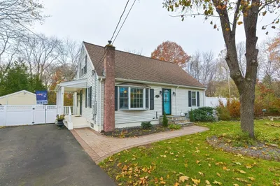 9 Bliss Rd