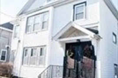 54 Crockett Ave #2 1