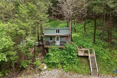93 Pond Brook Rd