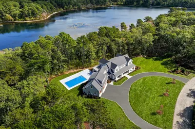 19 Walkerwoods Dr 1