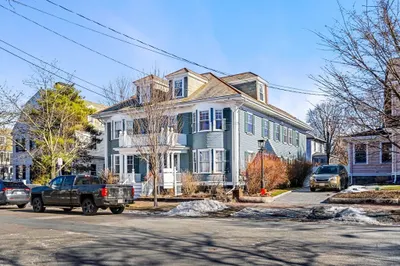 51 Warren St #B 1