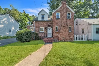 169 Carver St 1