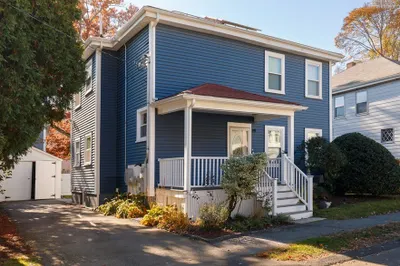 19 Riverside Street