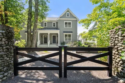 10 Fieldstone Way #10 1
