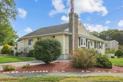 91 Maplewood Road 1