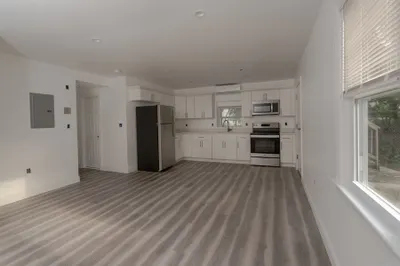 11 Park St #8