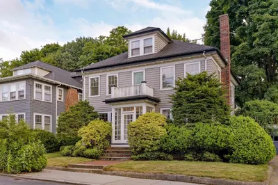 32 Castleton Street 1