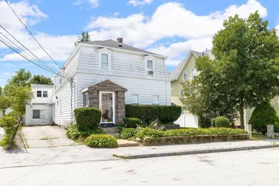 10 Greendale Ave 1