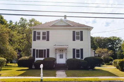 78 Holyoke St