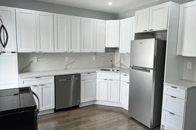 170 Putnam St #3