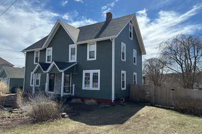 32 Walnut St 1