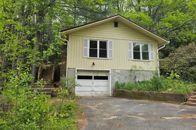 288 Leverett Rd 1