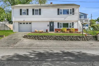 12 Adams Avenue