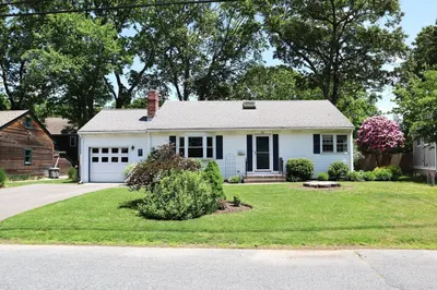 54 Florissant Ave