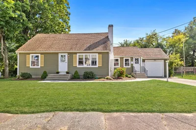 14 Woodcrest Drive 1