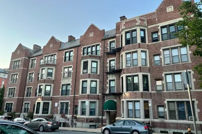 4 Commonwealth Court #2