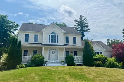 35 Brunelle Dr