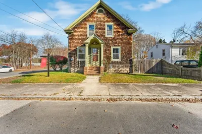 36 Hazel St