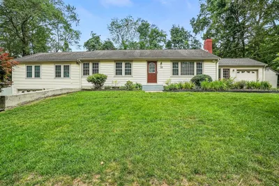 19 Chestnut Hill Rd