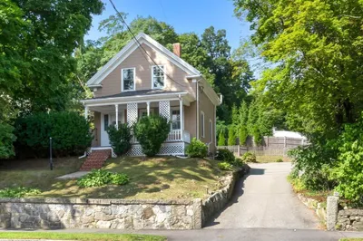 868 Main St