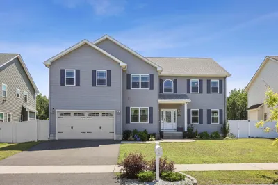 51 Elaine Cir 1