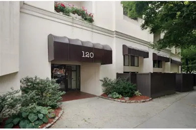 120 Beaconsfield Rd #4 1