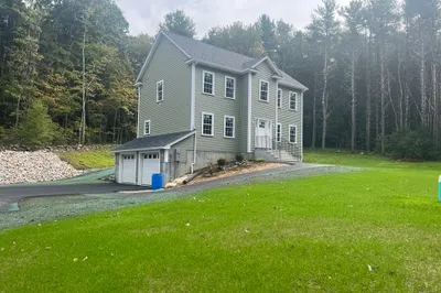 122 Town Farm Rd 1