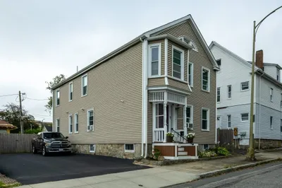 240 Middle St