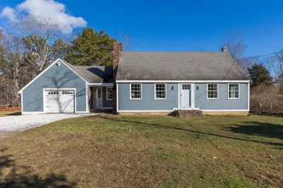 990 Massasoit Road 1