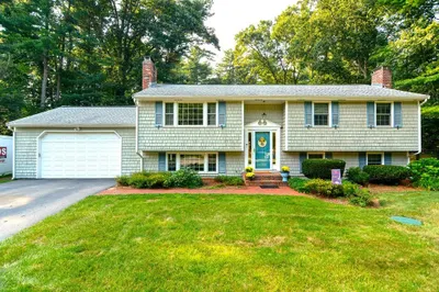 24 Lawndale Rd