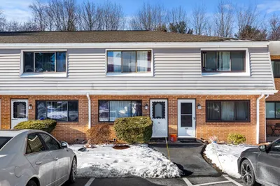 60 Farrwood Dr #60 1