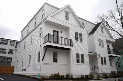 8 Oakhurst St #6