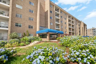 54 Broad Reach #105 1