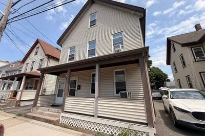 110 Russell St #1 1